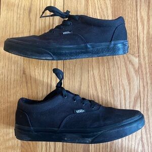 VANS ATWOOD LOW TOP SNEAKER youth size 6